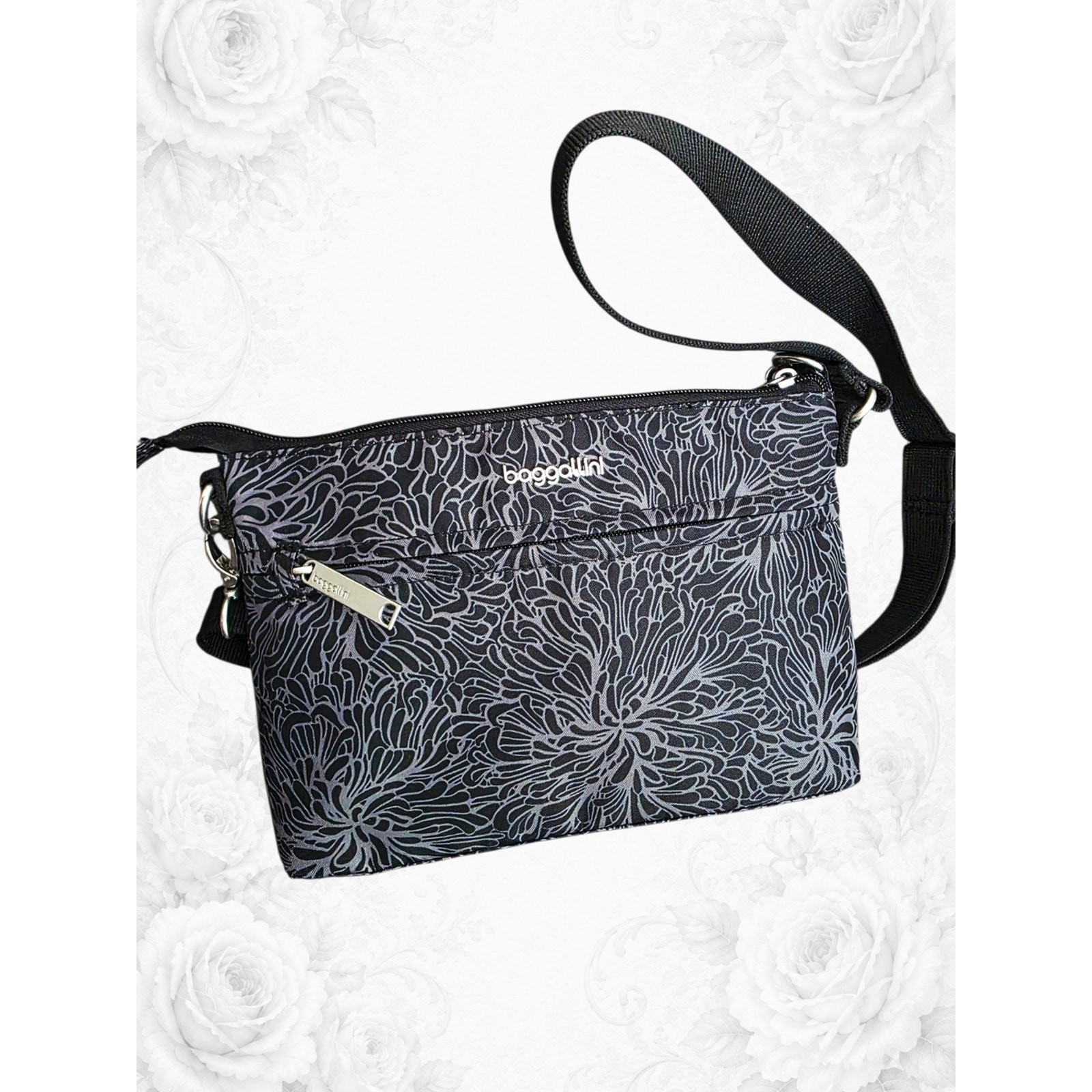 New Baggallini RFID Locking Zipper Floral Travel Crossbody Messenger Bag