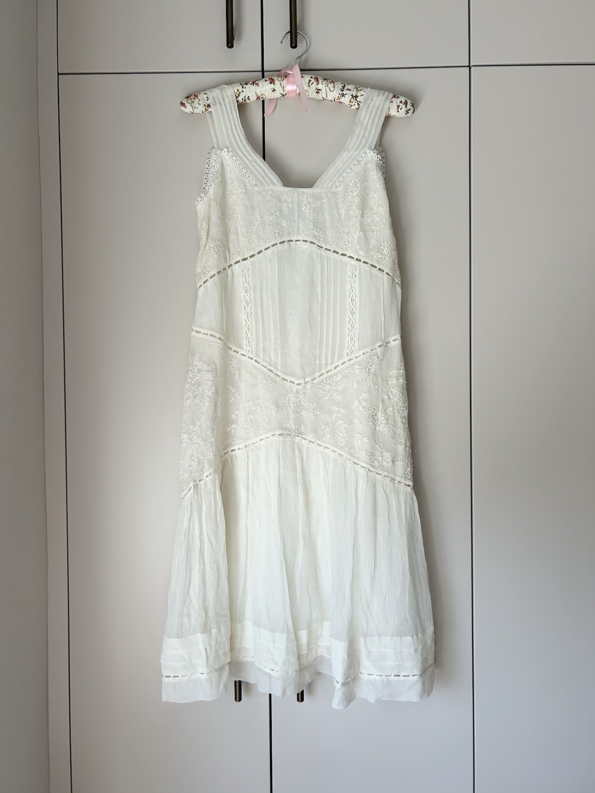 Italian boutique double layered all silk white laced dress size 8