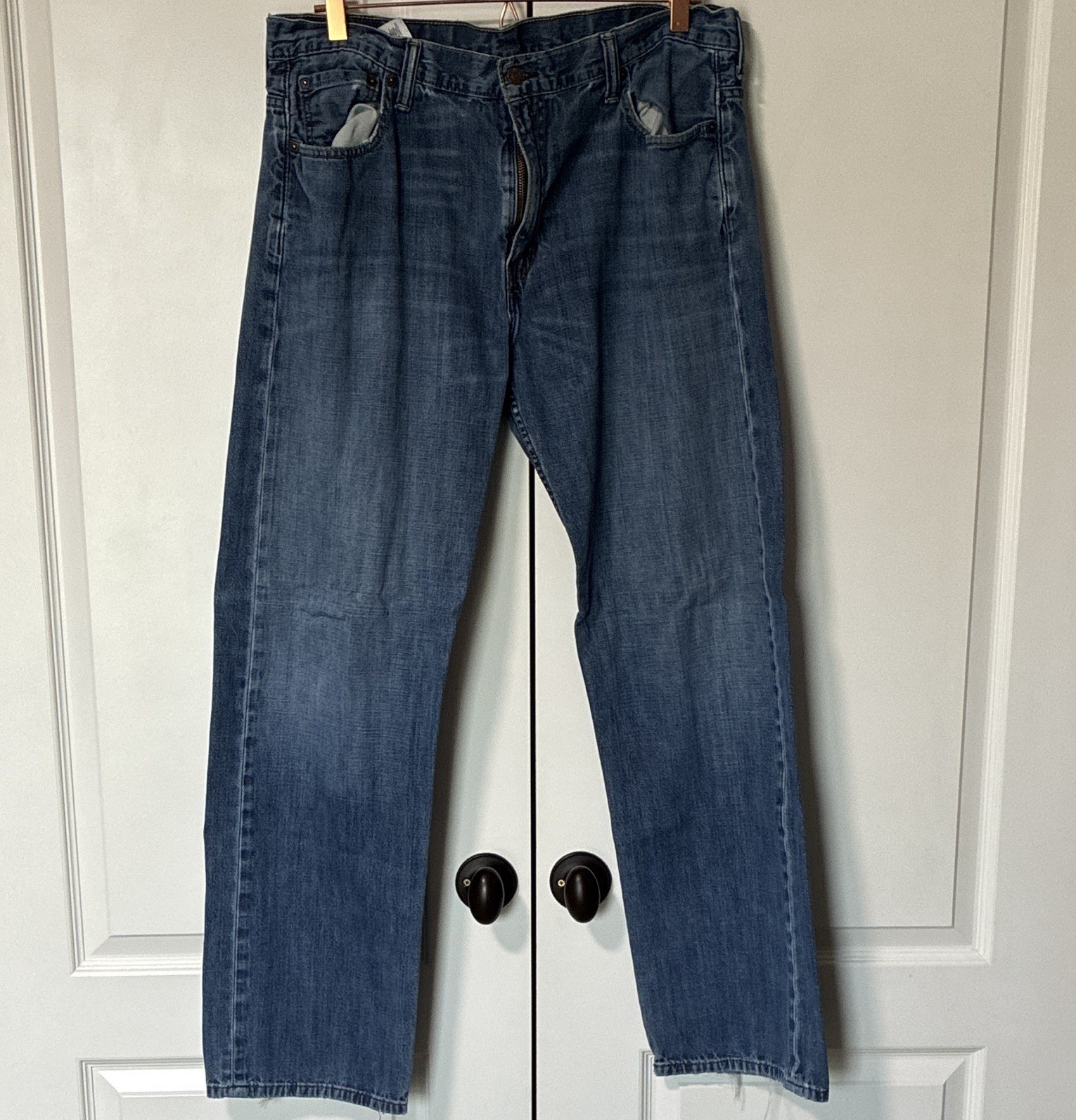 Levi’s Men’s Loose Straight Fit Blue Denim Jeans, Regular Size 36, Zip Fly