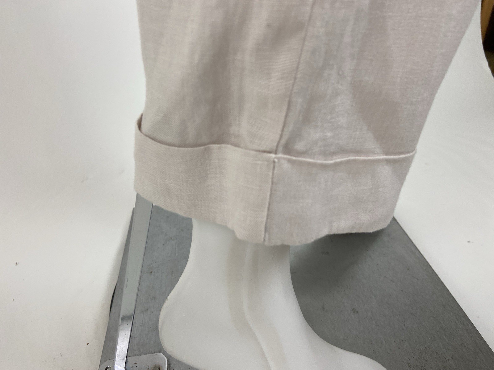 Rosso35 Size 44 Medium Blush Pink 100% Linen Pull on Pants Pockets Cuffed