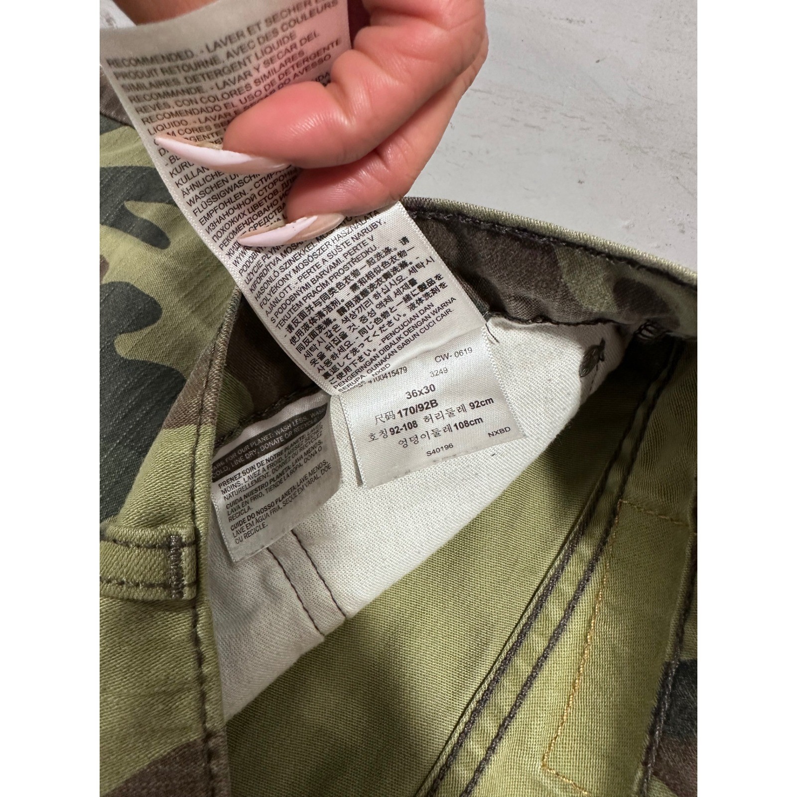 Levis 541 Athletic Taper Camo Pants Mens 36×30 Woodland Camouflage Trousers