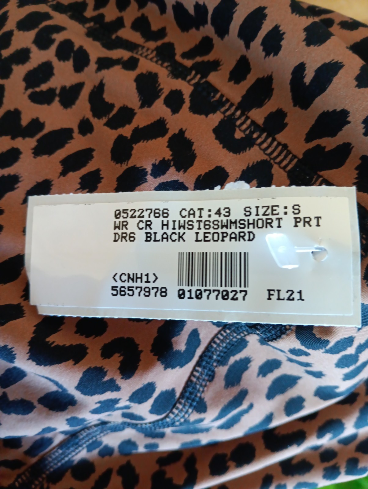 Lands End Womens Size Small Cheetah Animal Print Athletic Pocketed Bike Shorts