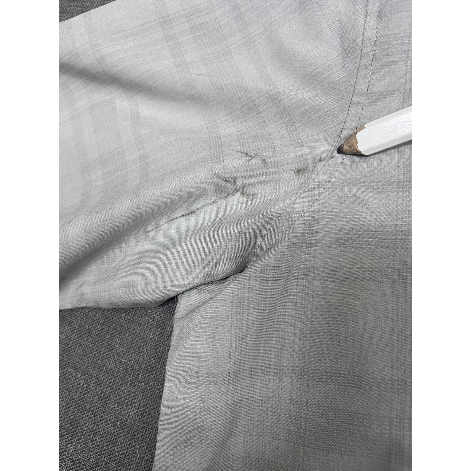 Orvis Mens XL Gray Plaid Short Sleeve Button Down Shirt Dual Pocket Classic Col.
