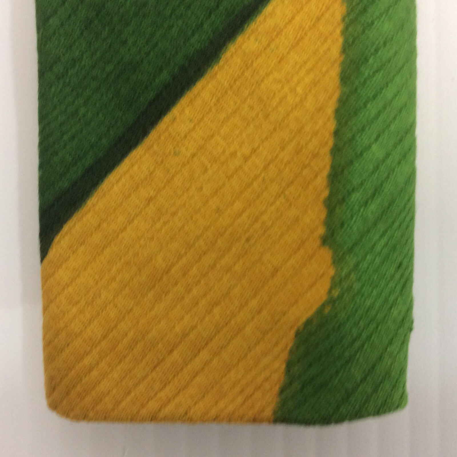 Vintage Handmade Blunt End MENS TIE NECKTIE 3.25 in Green Yellow White