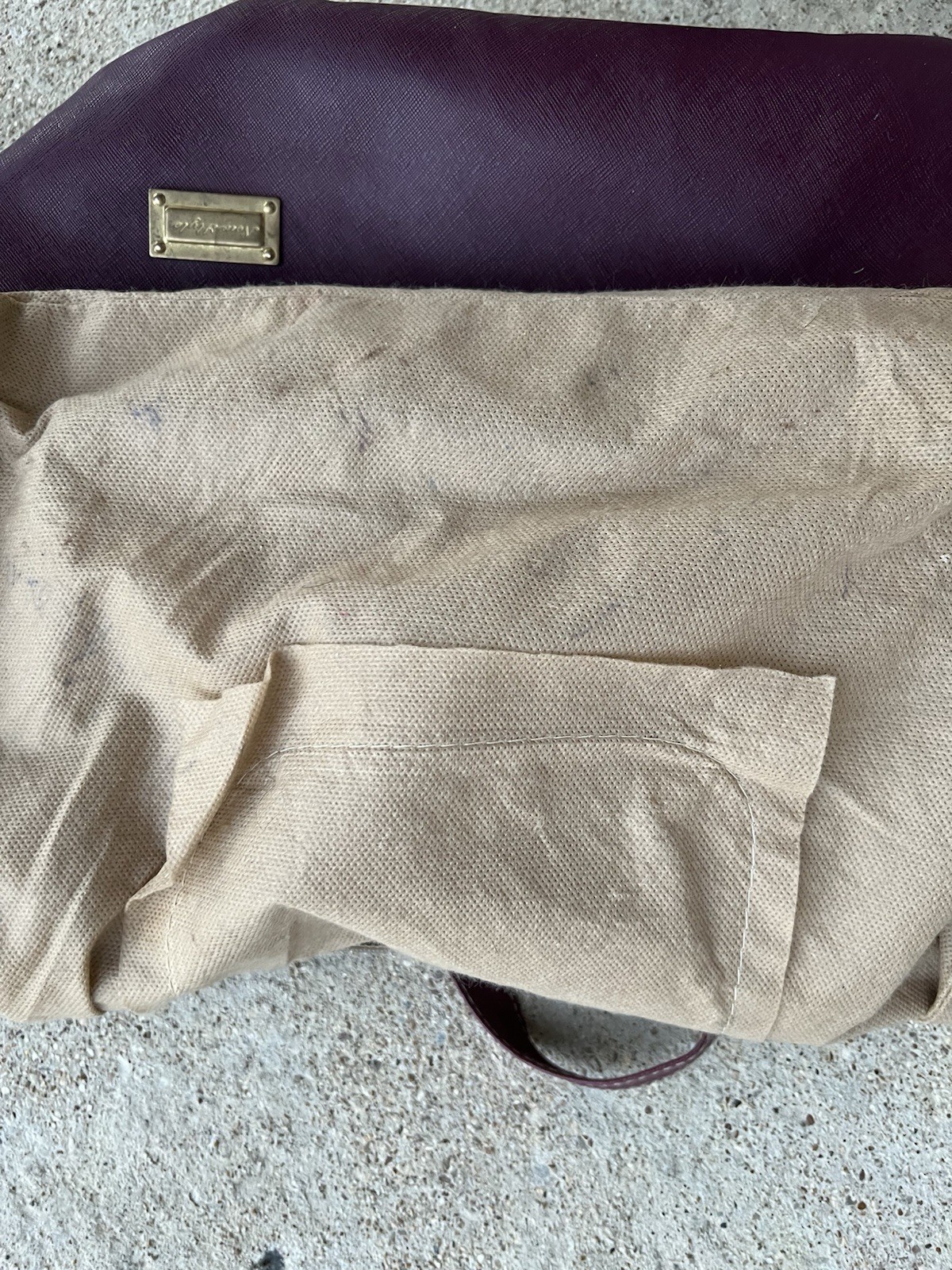 Burgundy Solid Tote Shoulder Bag Zip Top Beige Lined Inner Pockets Gold