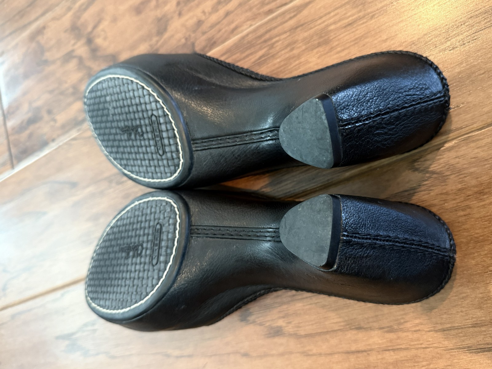Cole Haan Open Toe Clog Size 8B **& 20% OFF if you buy 4 items I sell !!**