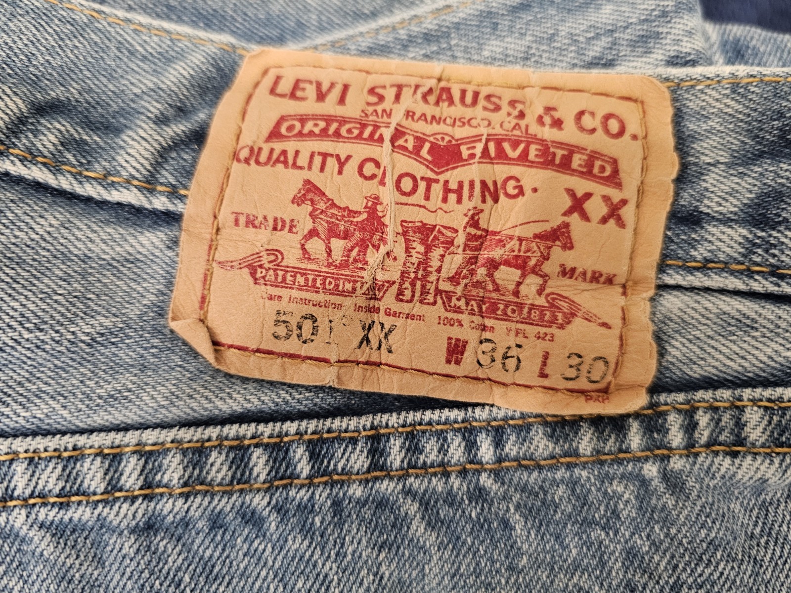 Levi’s 501xx Button Fly Men’s Cotton Denim Jeans – Light Stonewash 36×30