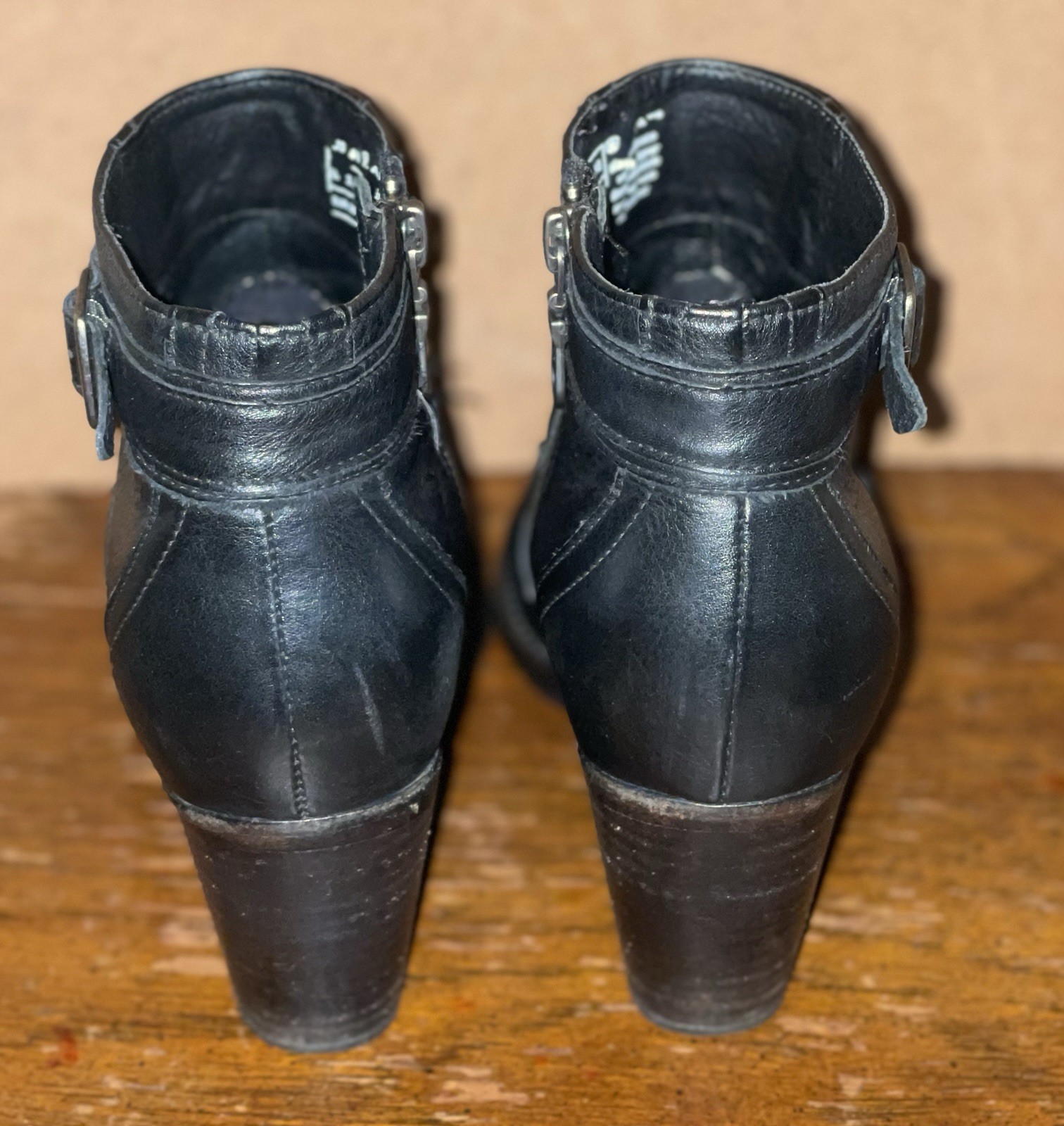 Ariat 450003278 Size 36.5M / US 6B Women’s Black Leather Zip Side Bootie Shoes
