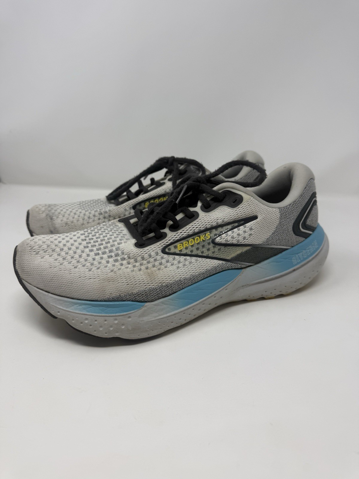 Size 11 – Brooks Glycerin 21 Coconut Forged Iron