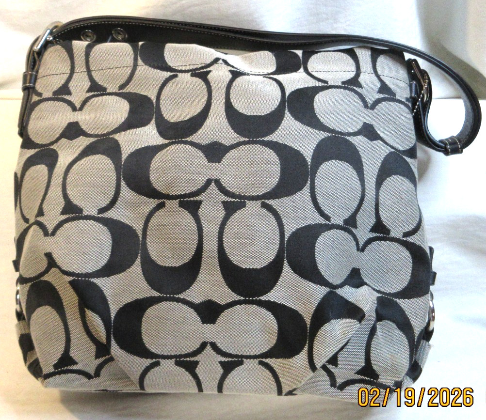 SIGNATURE “OLDER, THE GOOD STUFF”~COACH~LRG CC MONOGRAMMED PURSE~BLACK LEATHER