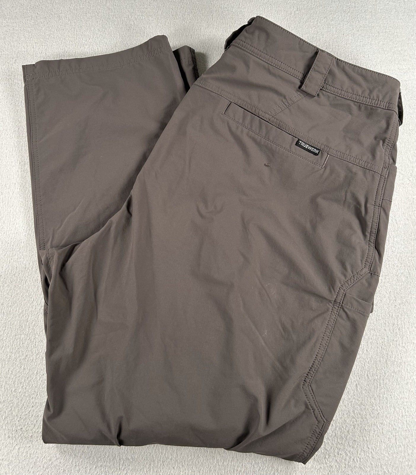 Truewerk T2 WerkPants Mens 44×29 Gray Technical Work Cargo Pants Stretch Utility