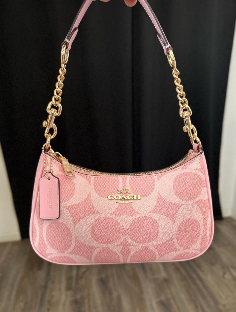 Coach Teri Shoulder Bag Signature in Pink NWOT