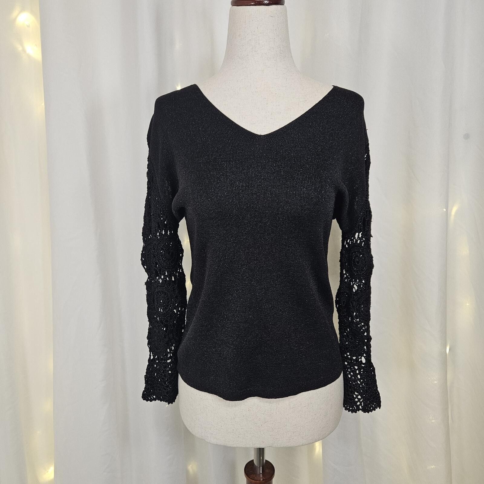 90s Vintage Joseph A black crotchet sleeve top size m