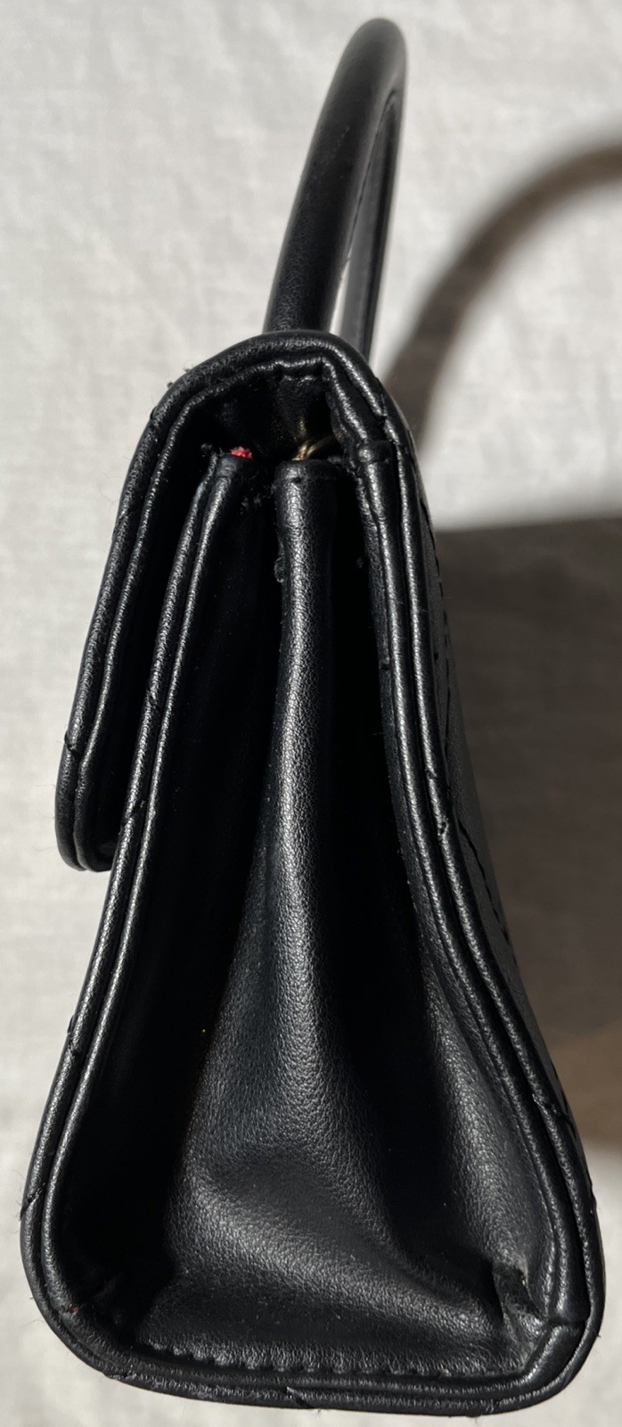 Black Purse (6.75”x5.75”x3”) Excellent Condition! *FREE SHIPPING*