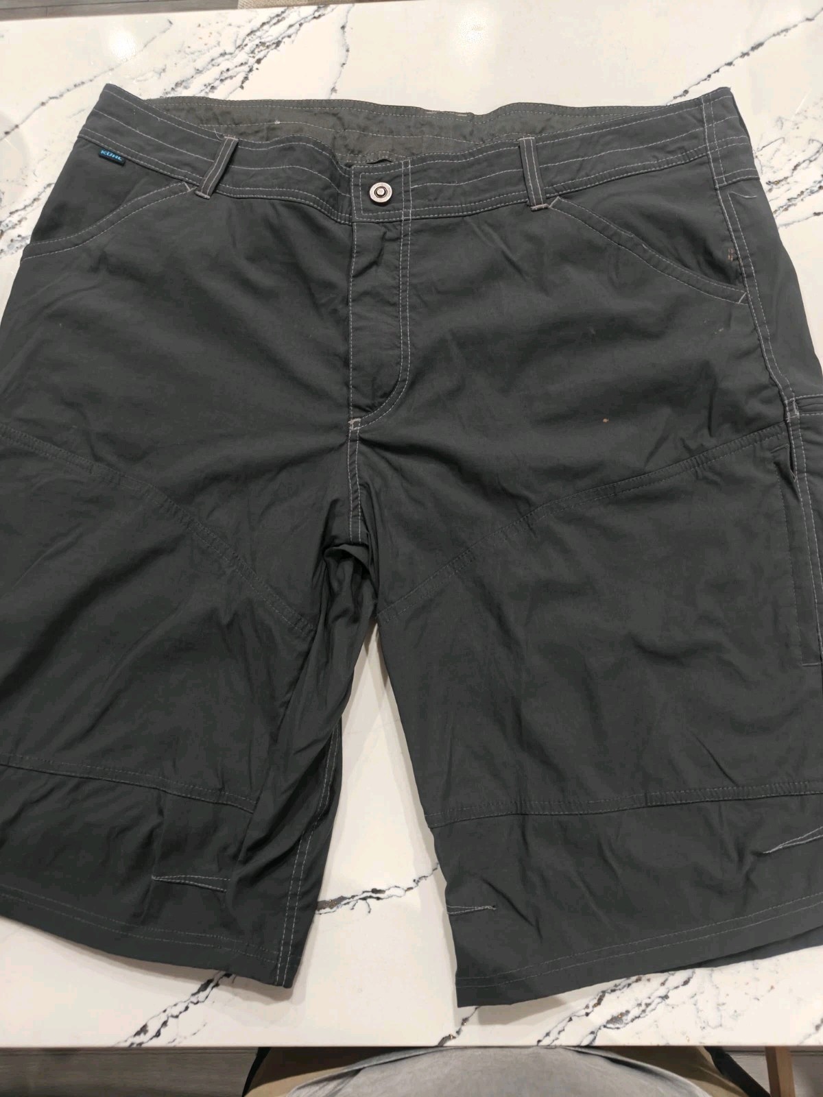 Kuhl Renegade Short Men’s Size 42 x 10.5 Inch inseam Black Stretch FLAWED