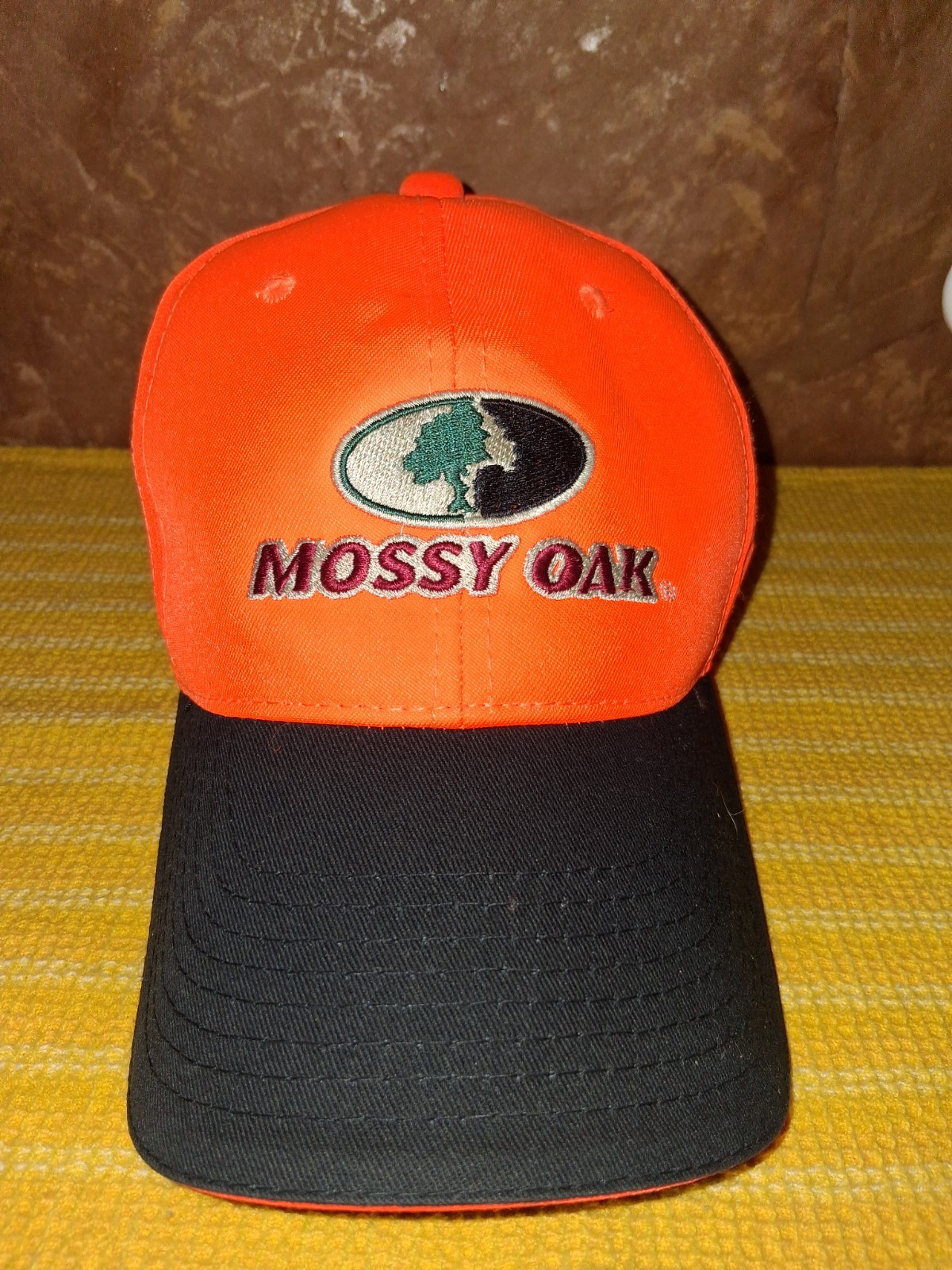 Mossy Oak Hunter Orange and Black Hat; Adjustable Size, Excellent Condition