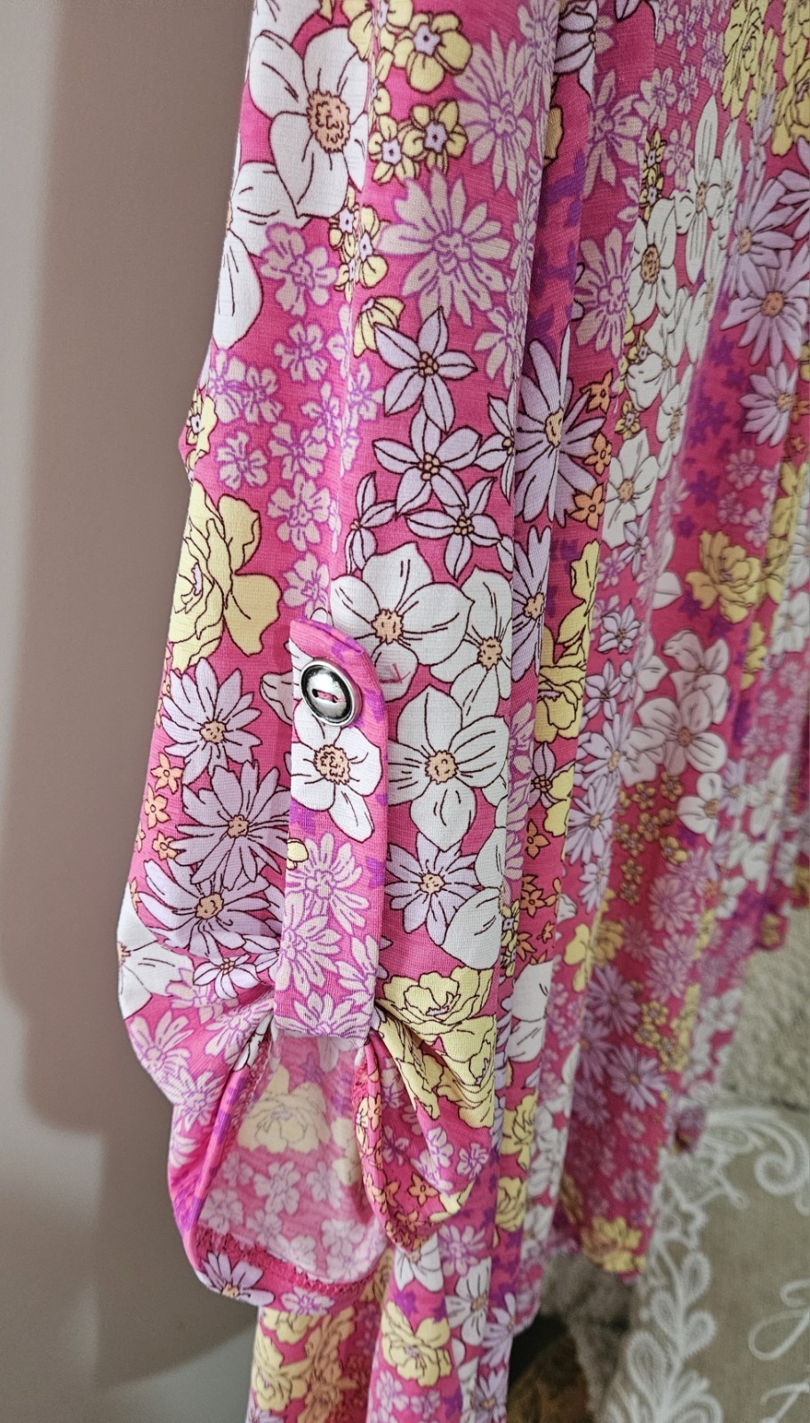 NWT Women’s Dear Scarlett Size L In Full Bloom Lizzy Top Pink with Floral Print