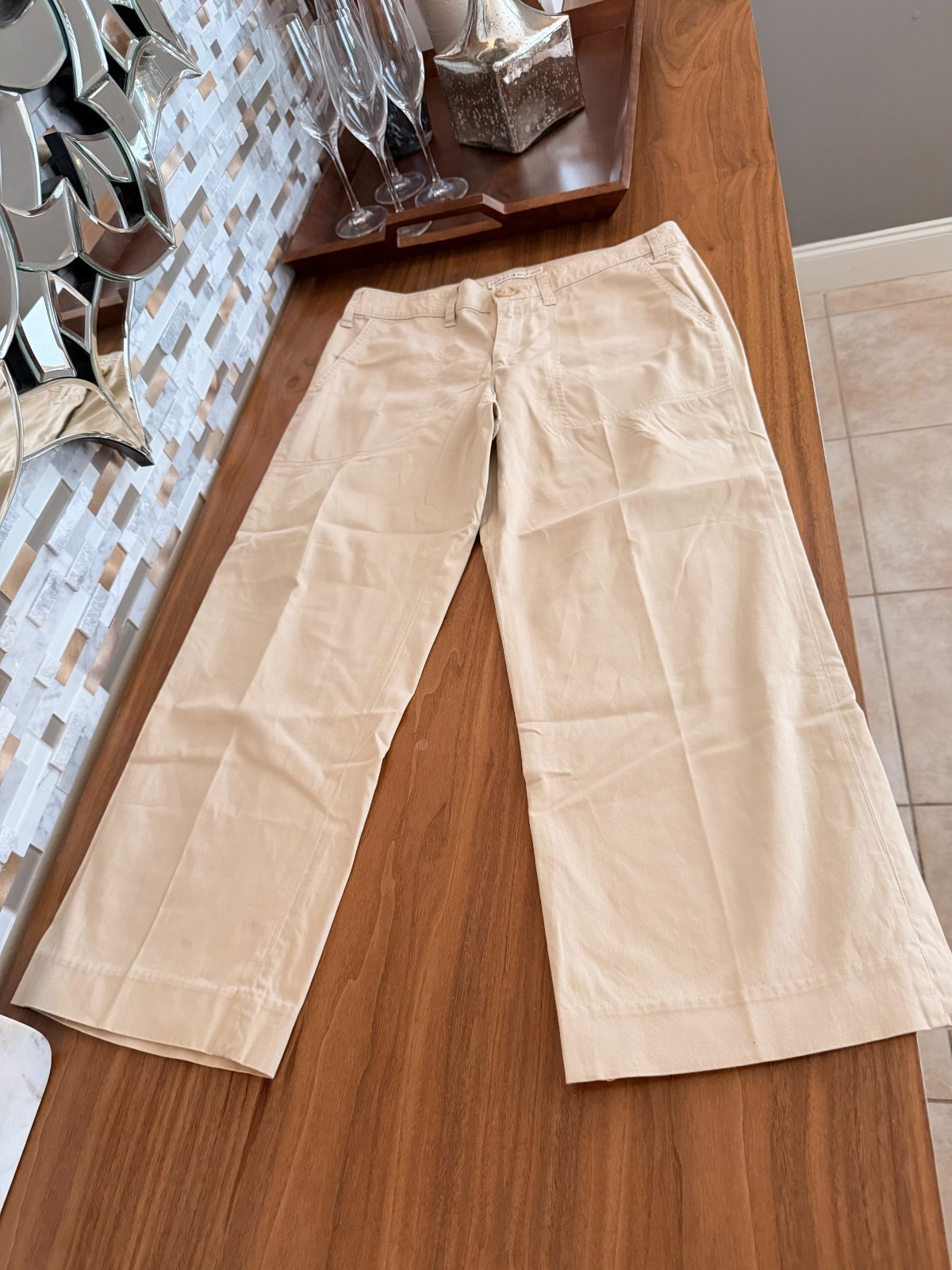 Tommy Hilfiger Women’s Wide Leg Khaki Pants – Size 6 – Classic Cotton Stretch