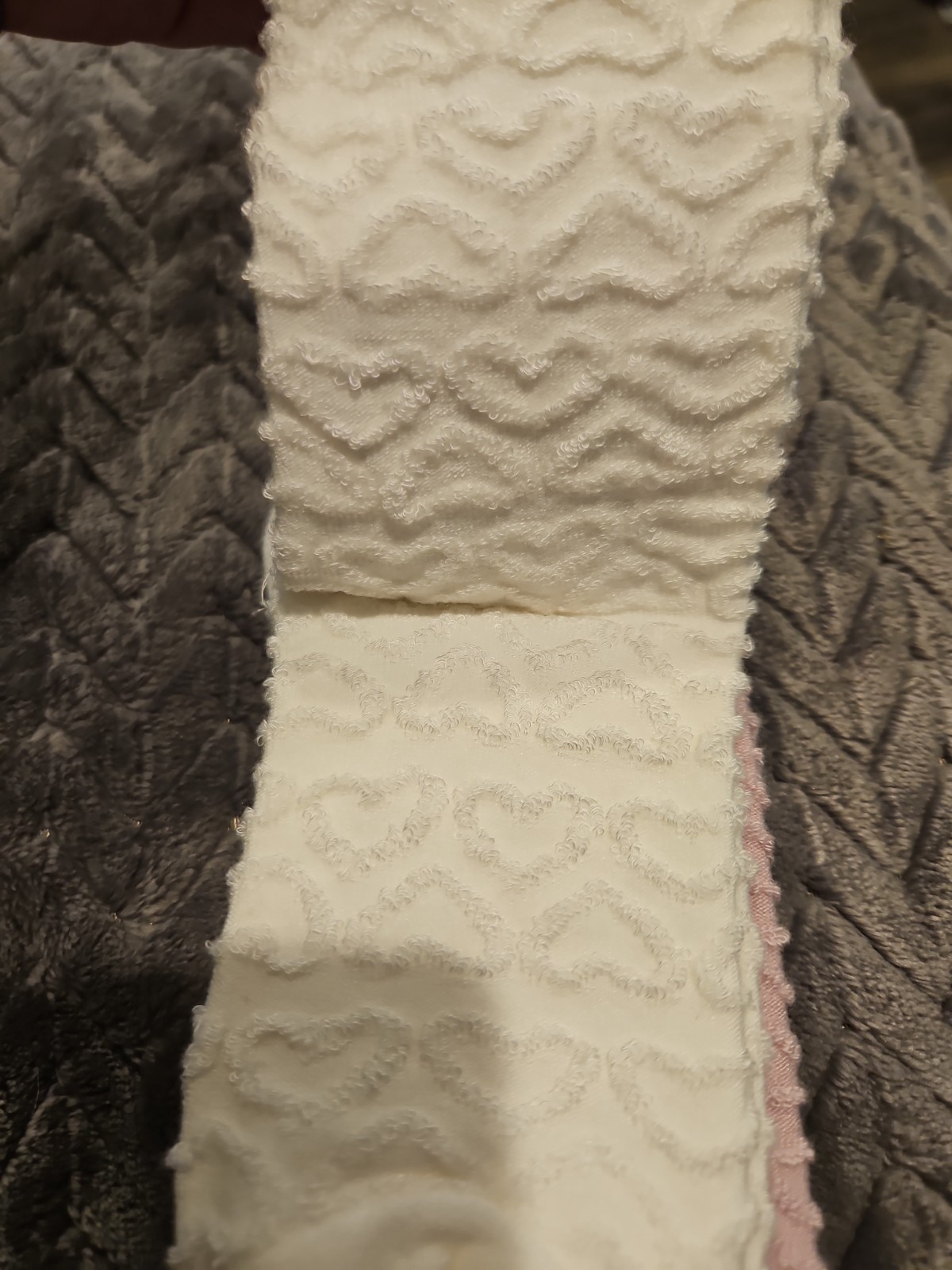 Apara Girls 10-4.5 2 Pair Rayon From Bamboo Crew Pink & White NEW Heart Pattern