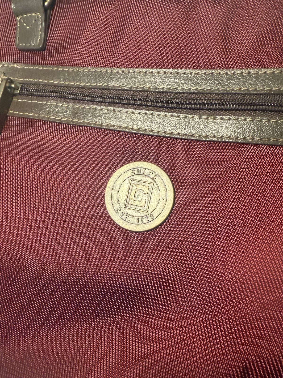 RALPH LAUREN CHAP Burgundy Zip Top Messenger Bad w Shoulder Strap Gold Hardware