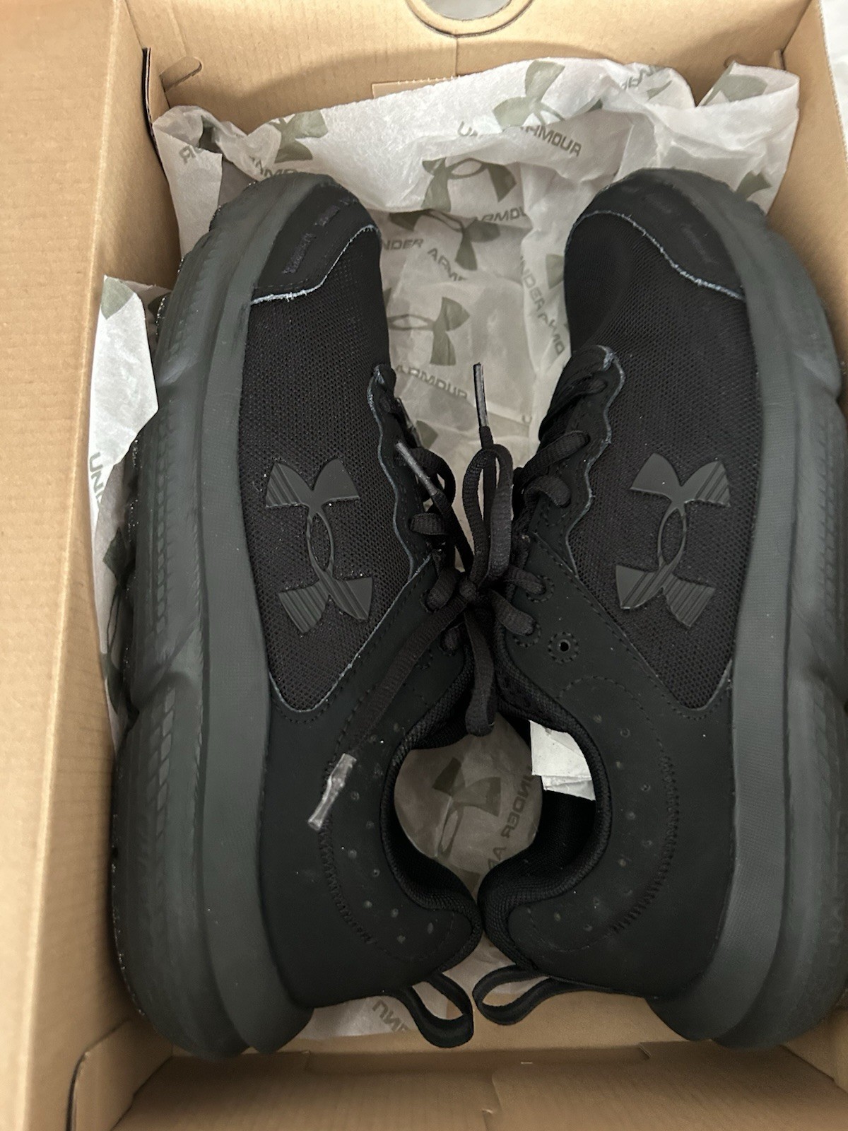 Size 9 – Under Armour Charged Assert 10 Triple Black W