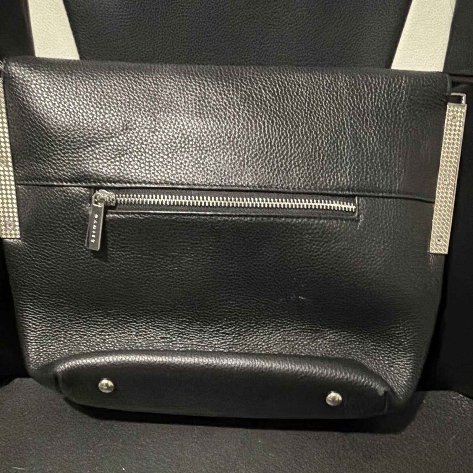 Danier Black Pebbled Shoulder Bag Zip Closure Silver Hardware Lined Pockets