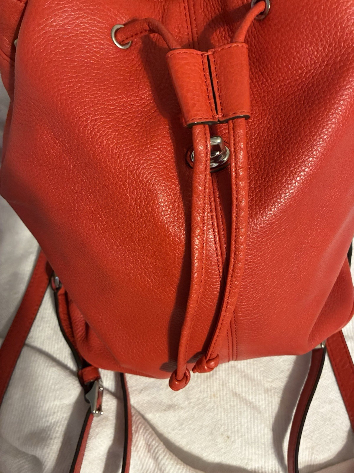 Coach Red Pebbled Drawstring Backpack Turn Lock Lined Inner Pockets Silver