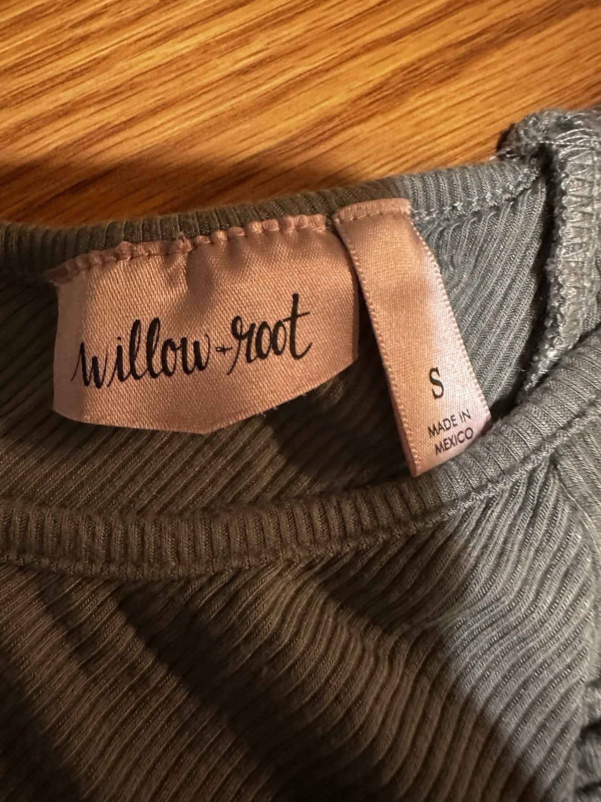 Willow And Root Short Sleeve Blouse Top Womens Size S Green Ribbed V Neck