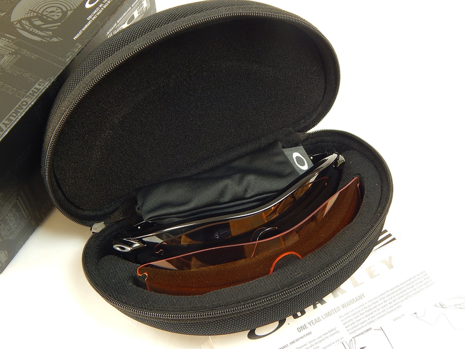 NEW Oakley Radarlock Path Sunglasses Polished Black, 2 Lenses, OO9181-01