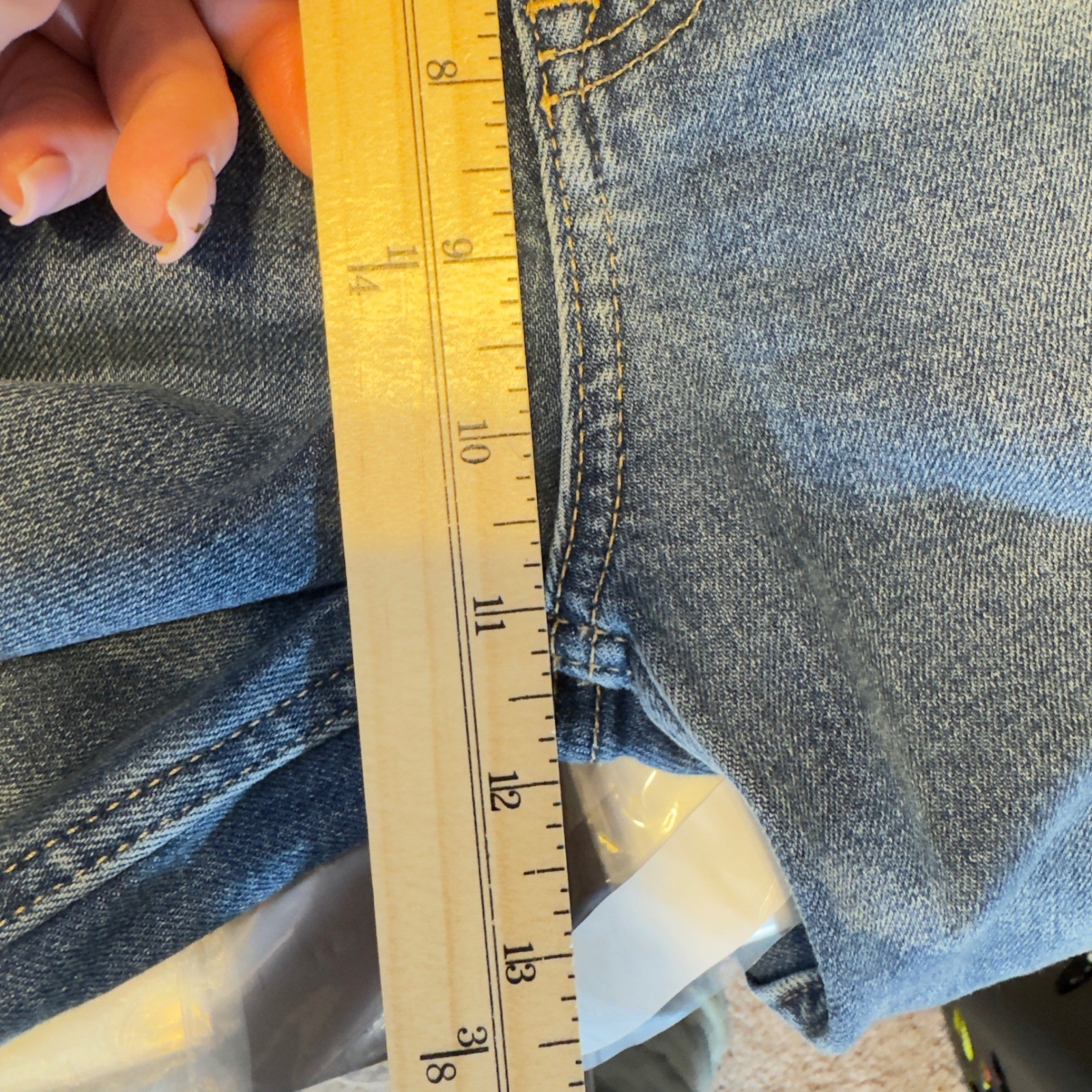 618 | NWT Gap Vintage Slim Sky High Jeans Distressed High Rise 27/4 Light Wash