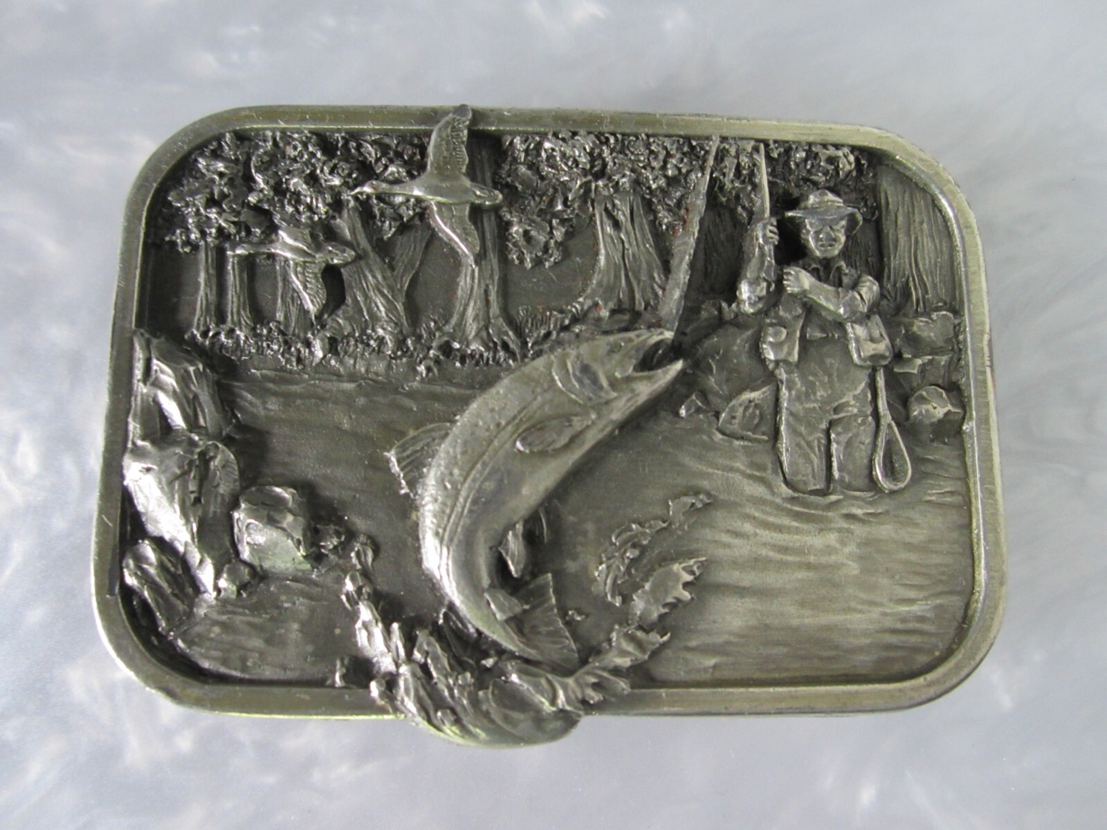 VINTAGE 1982 SALMON FISH OUTDOOR SPORTS FISHING SISKIYOU FISHERMANS BELT BUCKLE