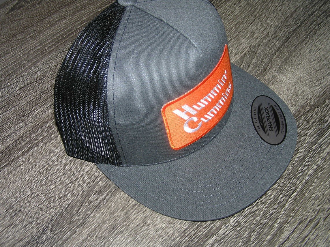 Hummin’ Cummins Patch on Trucker Hat Yupoong Classic 6006 Snapback Grey/Black