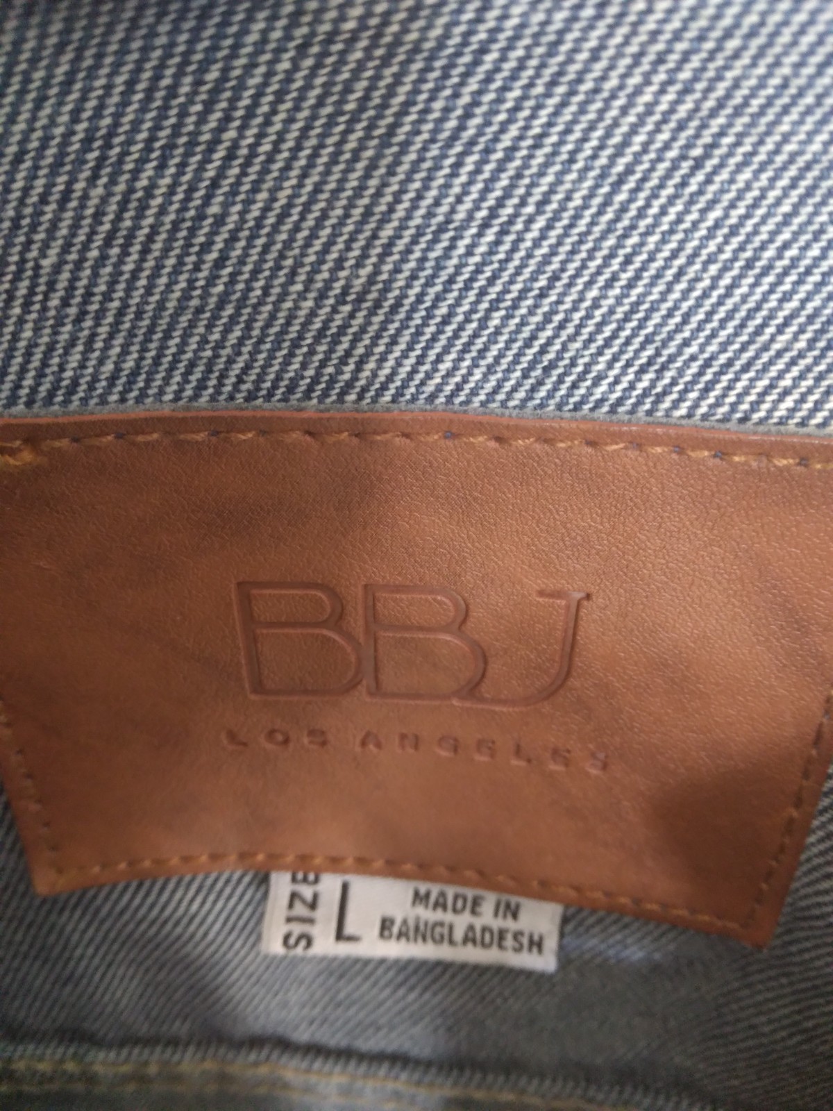 BBU Los Angeles size L distressed Lt. wash blue jean jacket zipper front