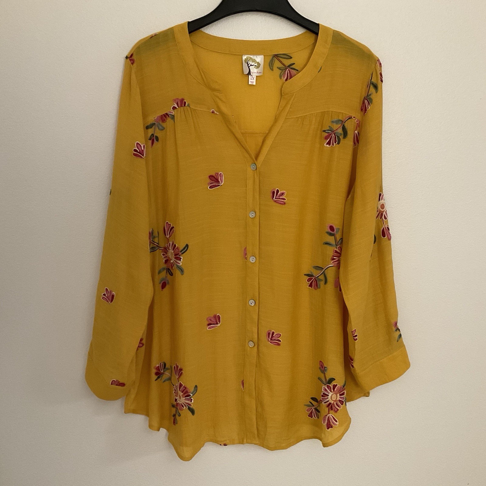 Fig and Flower Women Top Plus Size 2X Yellow Floral Embroidered Roll Tab Sleeve