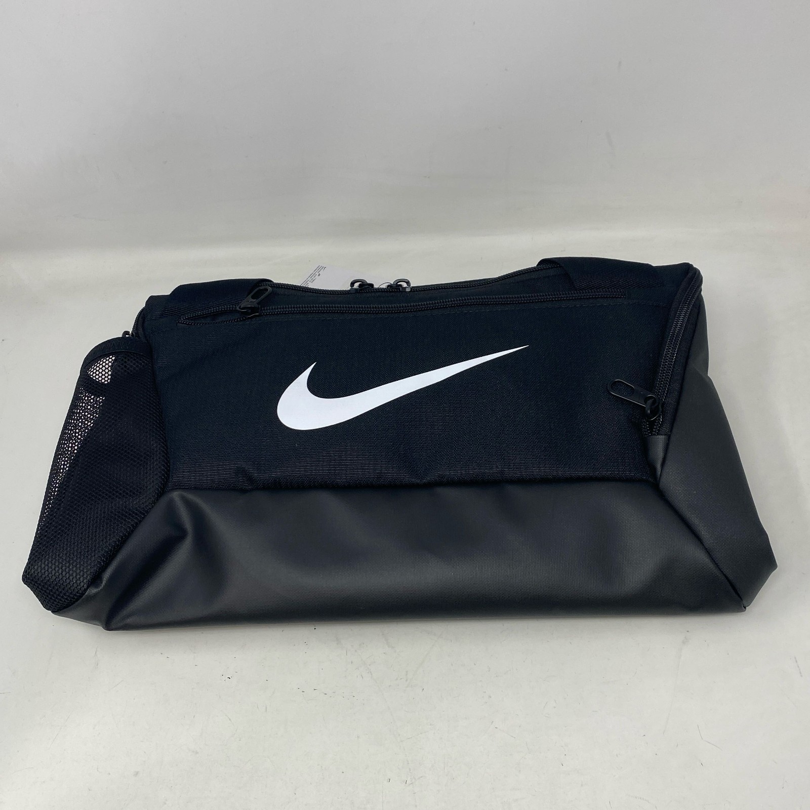 Nike Brasilia 9.5 XS 25L Duffel Bag Black/Black/White DM3977-010