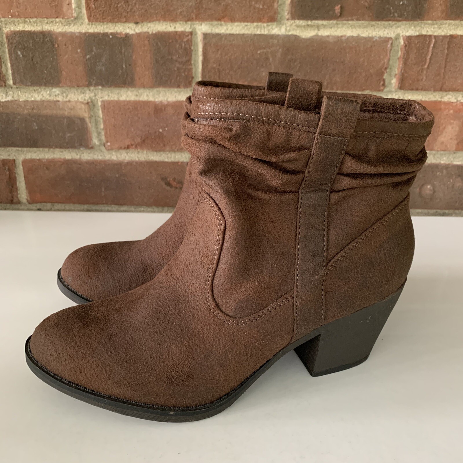 K9 brown fabric block heel ankle boots Women’s US 8 M