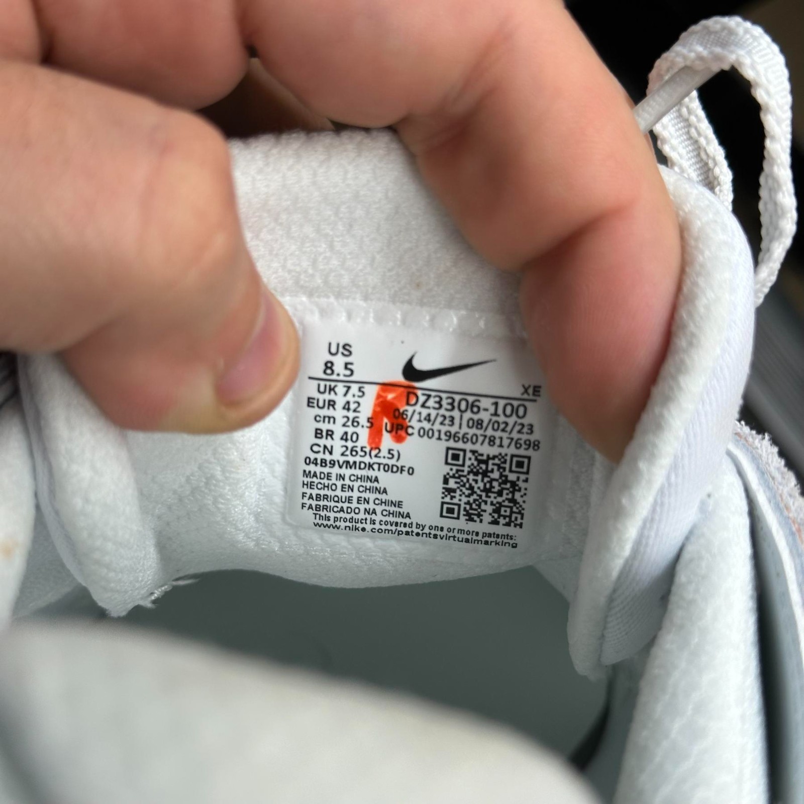 Nike Air Huarache Runner DZ3306-100 Summit White Platinum Men’s US 8.5 New
