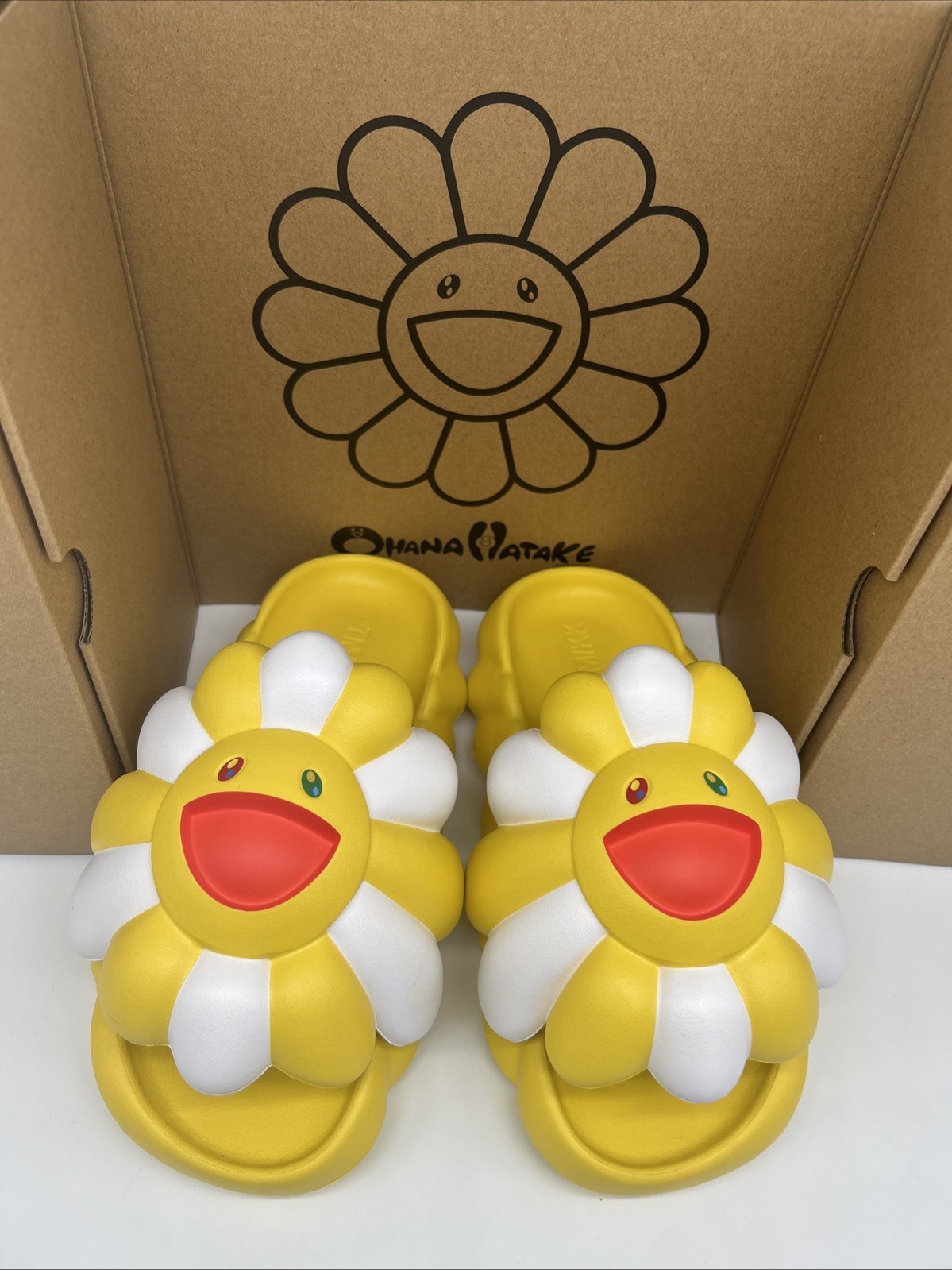 Size 6M / 7.5W- Takashi Murakami x Ohana Hatake Full Bloom Slides – Yellow/White