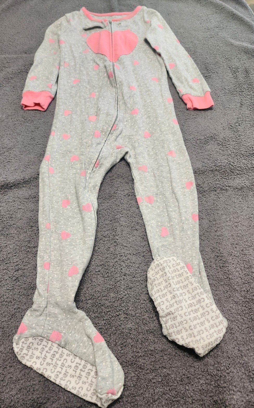 Carter’s 1 piece Pink Heart Gray Pajama Snug Cotton Girl Sleeper Footie Size 2T