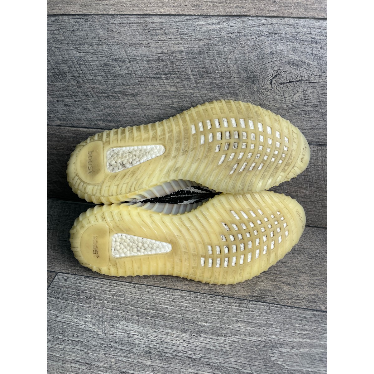 Adidas Yeezy Boost 350 V2 CP9654 Men 11 Running Shoes White Zebra Print Sneakers