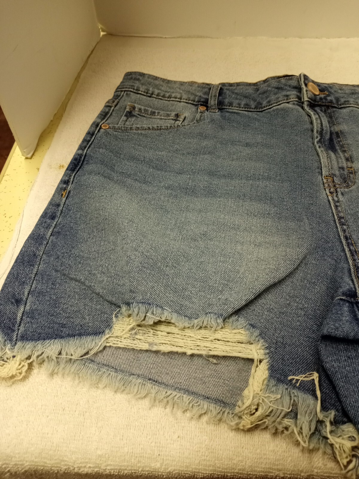 Jordache Boyfriend Shorts Size 14 Distressed