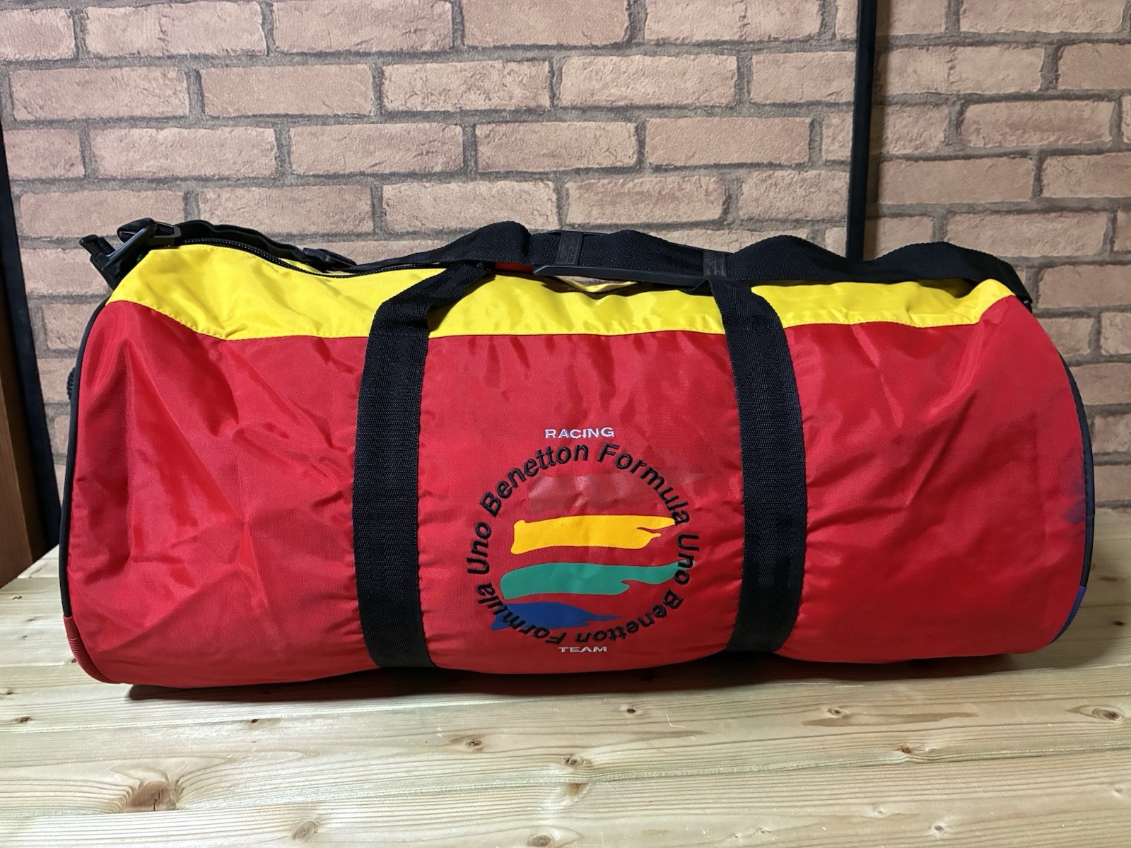 Benetton Formula 1 Racing Team Mobil Duffel Bag Vintage Size 24.8 x 13 x 12.6 in