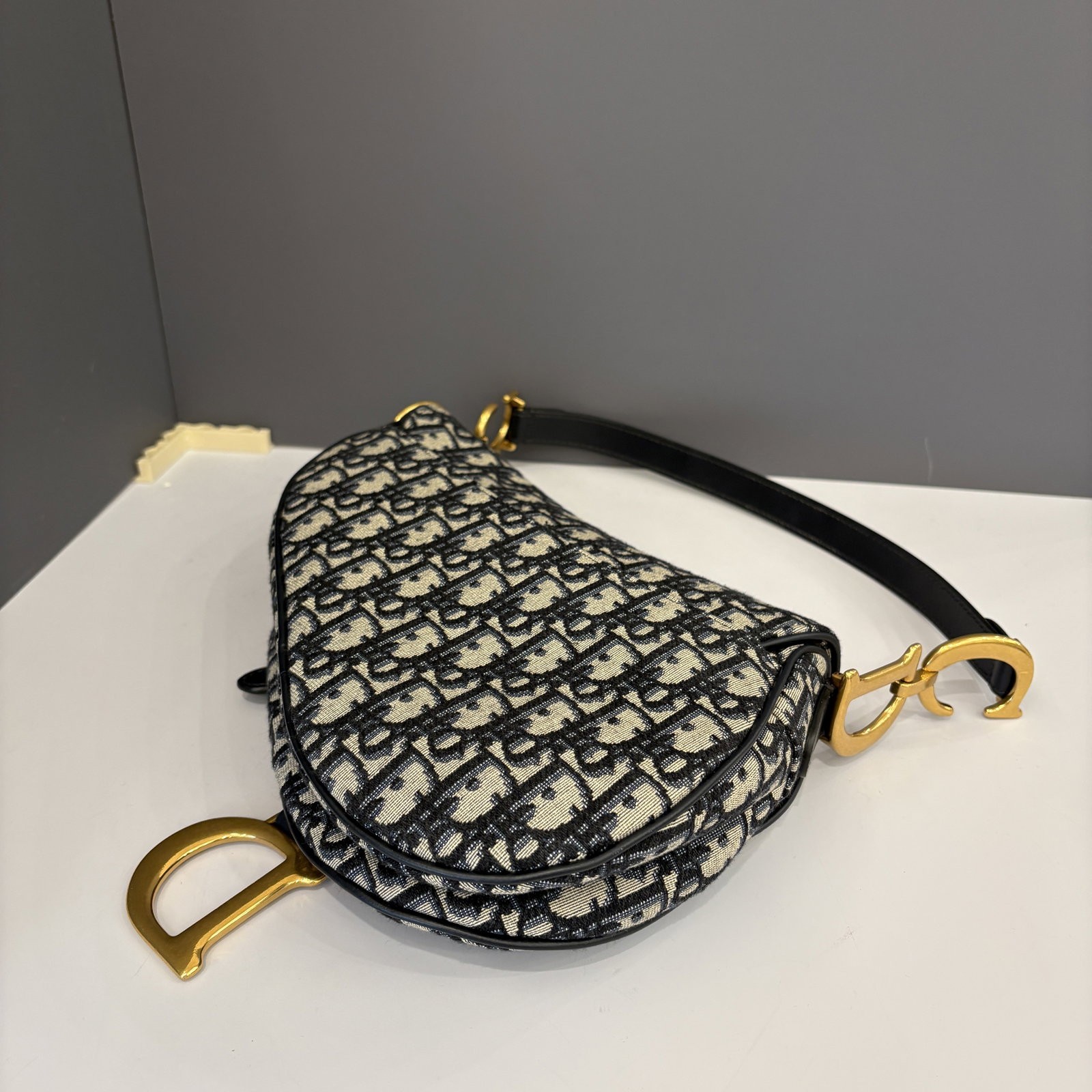 Dior Medium Saddle Bag Beige Navy Oblique (zh052626a3)