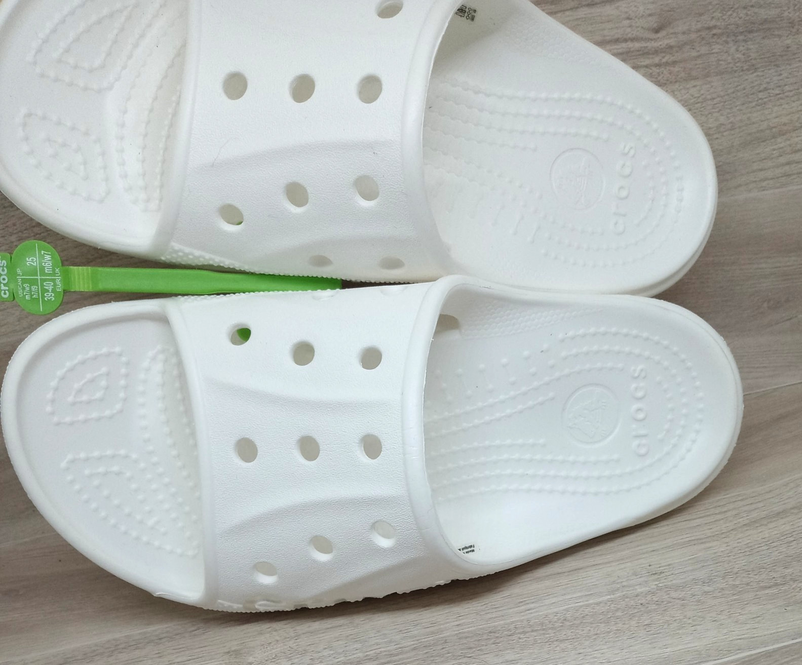 CROCS Unisex Baya Slide Slip-On Sandals Men’s 7/ Women’s 9 White