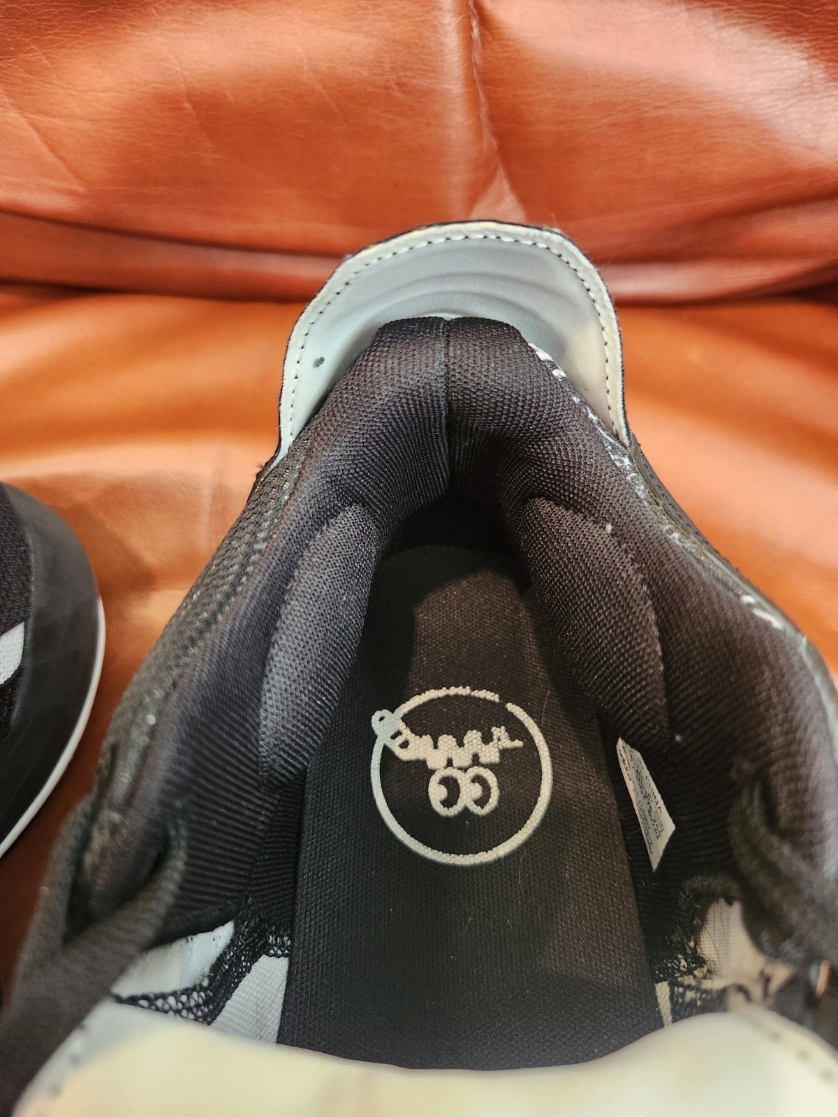Adidas Dame 6 Core Black White Hecklers Get Dealt With EXCELLENT CONDITION M 9.5