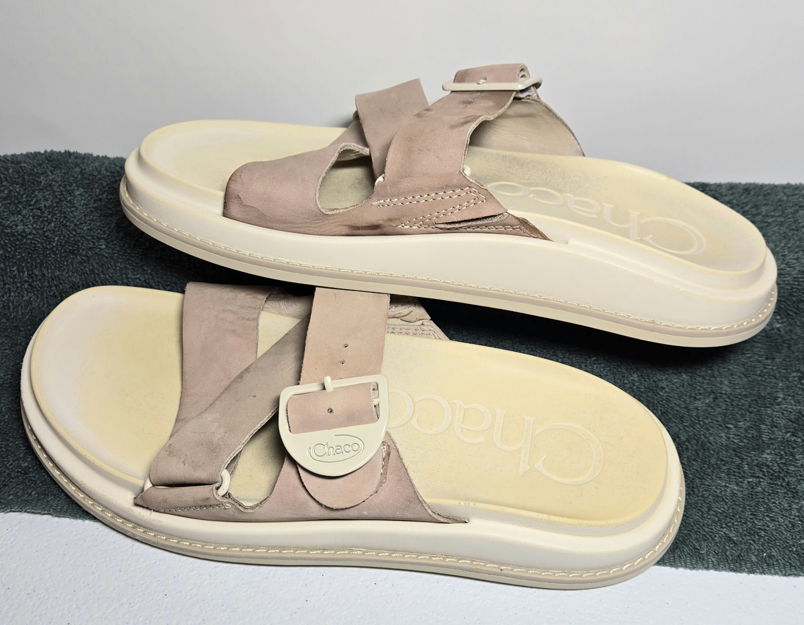 Chaco Lowdown Slide Sandals Women’s 9 Taupe Blush Leather Adjustable Comfort