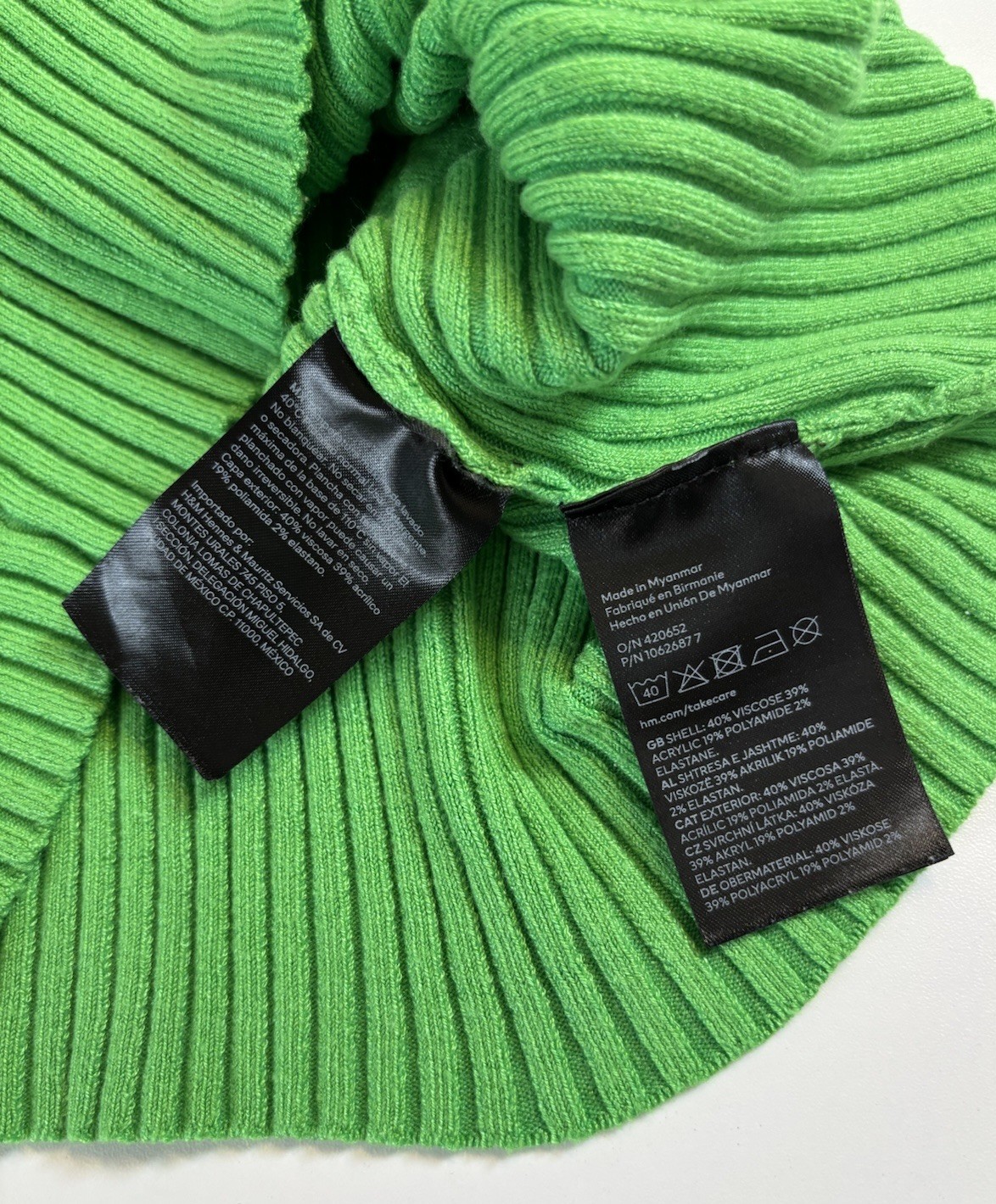 H&M Divided Green Ribbed Crop Tank Top Women’s Sz Medium Sleeveless Stretch Knit