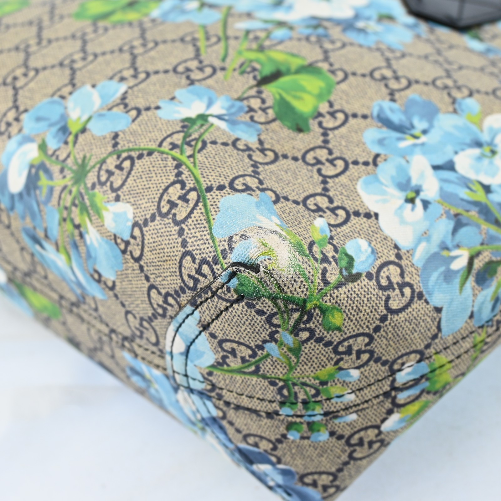 GUCCI Blooms Printed Tote Bag GG Reversible PVC Blue M1371YC804