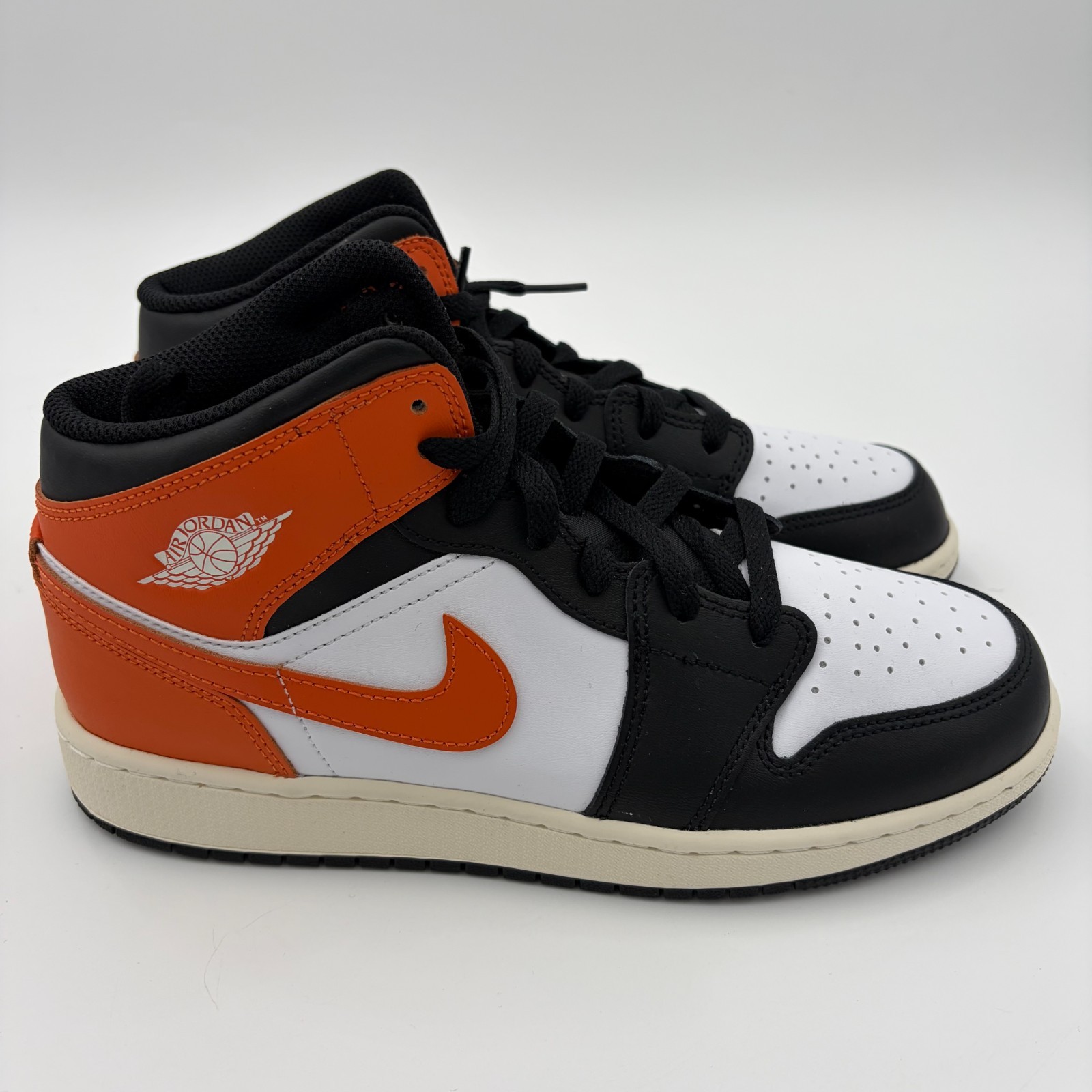 Nike Air Jordan 1 Mid (GS) Shoes Starfish Black DQ8423-801 Gradeschool 7Y