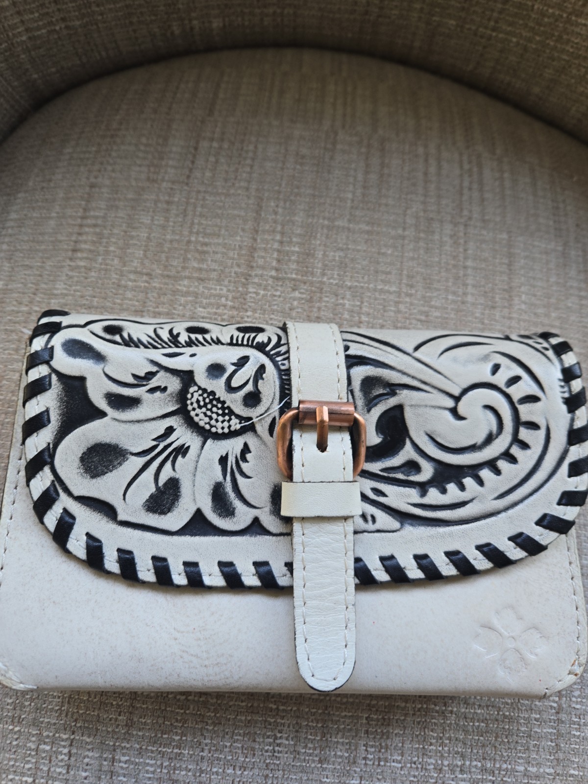 patricia nash wallet tooled White 7.75×5.5×2